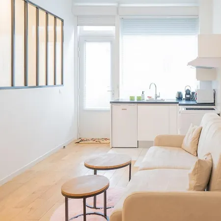 Eiffel Sakura ~ Proche Tour Eiffel, Orsay, Rer C