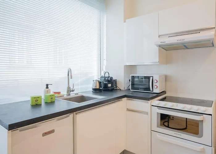 Eiffel Sakura ~ Proche Tour Eiffel, Orsay, Rer C * Paris