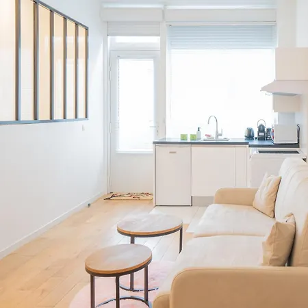 Eiffel Sakura ~ Proche Tour Eiffel, Orsay, Rer C *